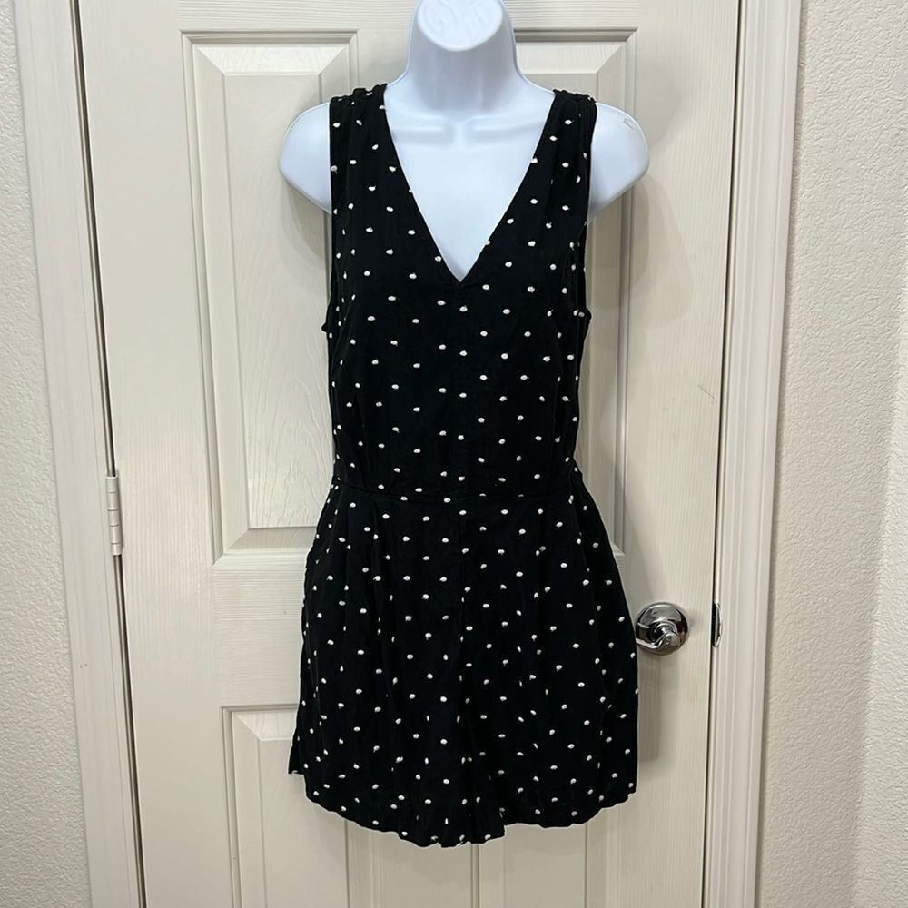 Loft Shorts Romper Sz 10 Black White Embroidered Polka Dot 55% Linen 45% Viscose - Picture 1 of 11